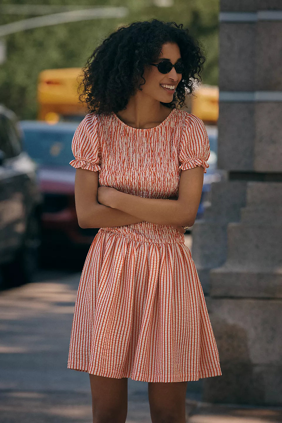 Vestido Midi Fit and Flare con Mangas Abullonadas