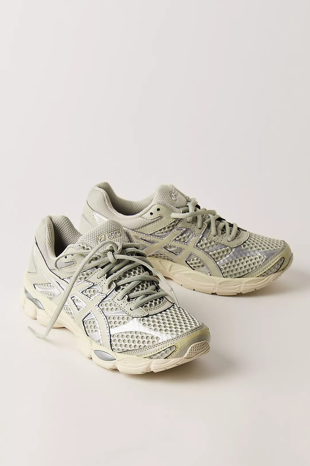Asics Gel-Cumulos 16 Sneakers